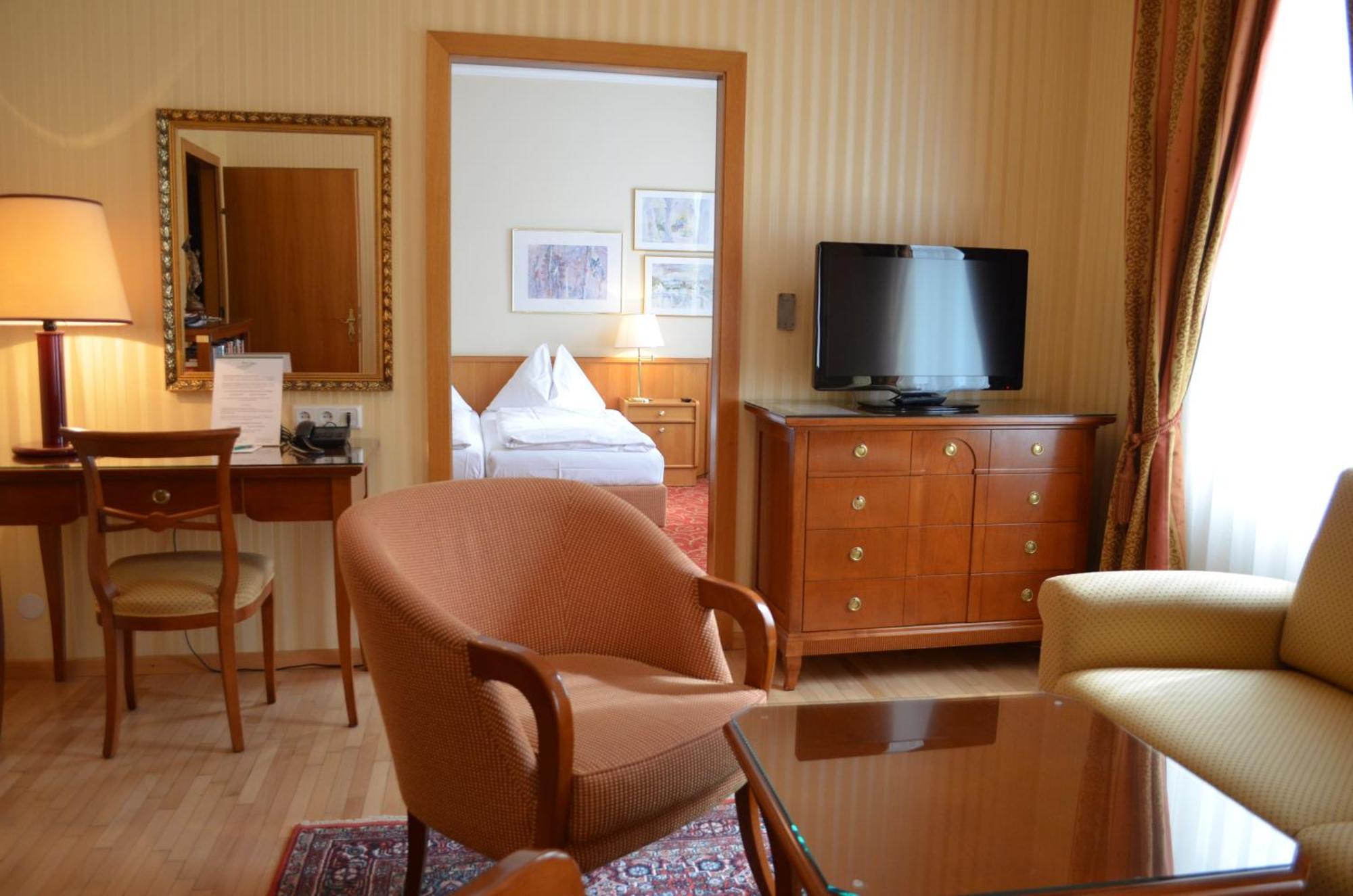 Hotel Jaeger - Family Tradition Since 1911 Виена Екстериор снимка
